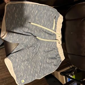 Vuori Mens Banks Shorts 7”